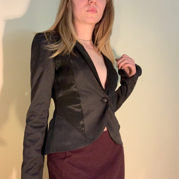 Shiny black blazer with single button - Picture 2 of 4